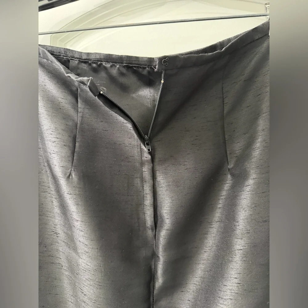 Elegant Tuxedo Black Dupioni Silk Pencil Skirt - Picture 3 of 8